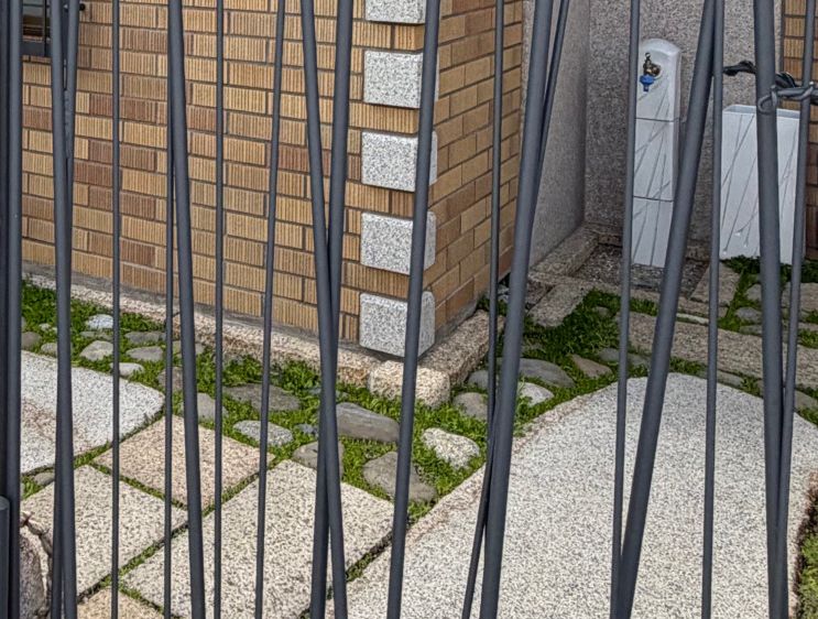 スクラッチブリックタイルと簓目地